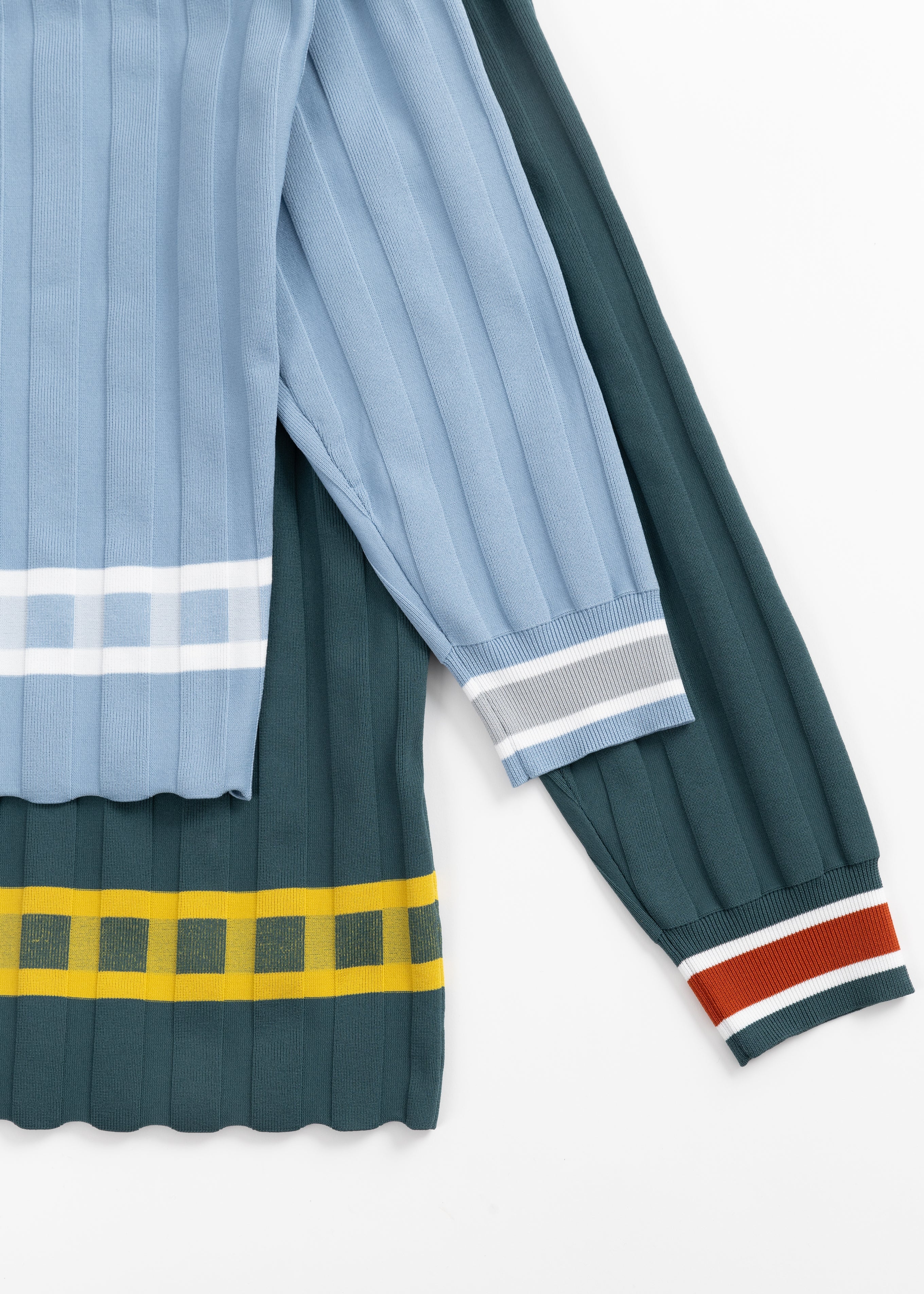 LIGHT WIDE RIBBED KNIT CARDIGAN
