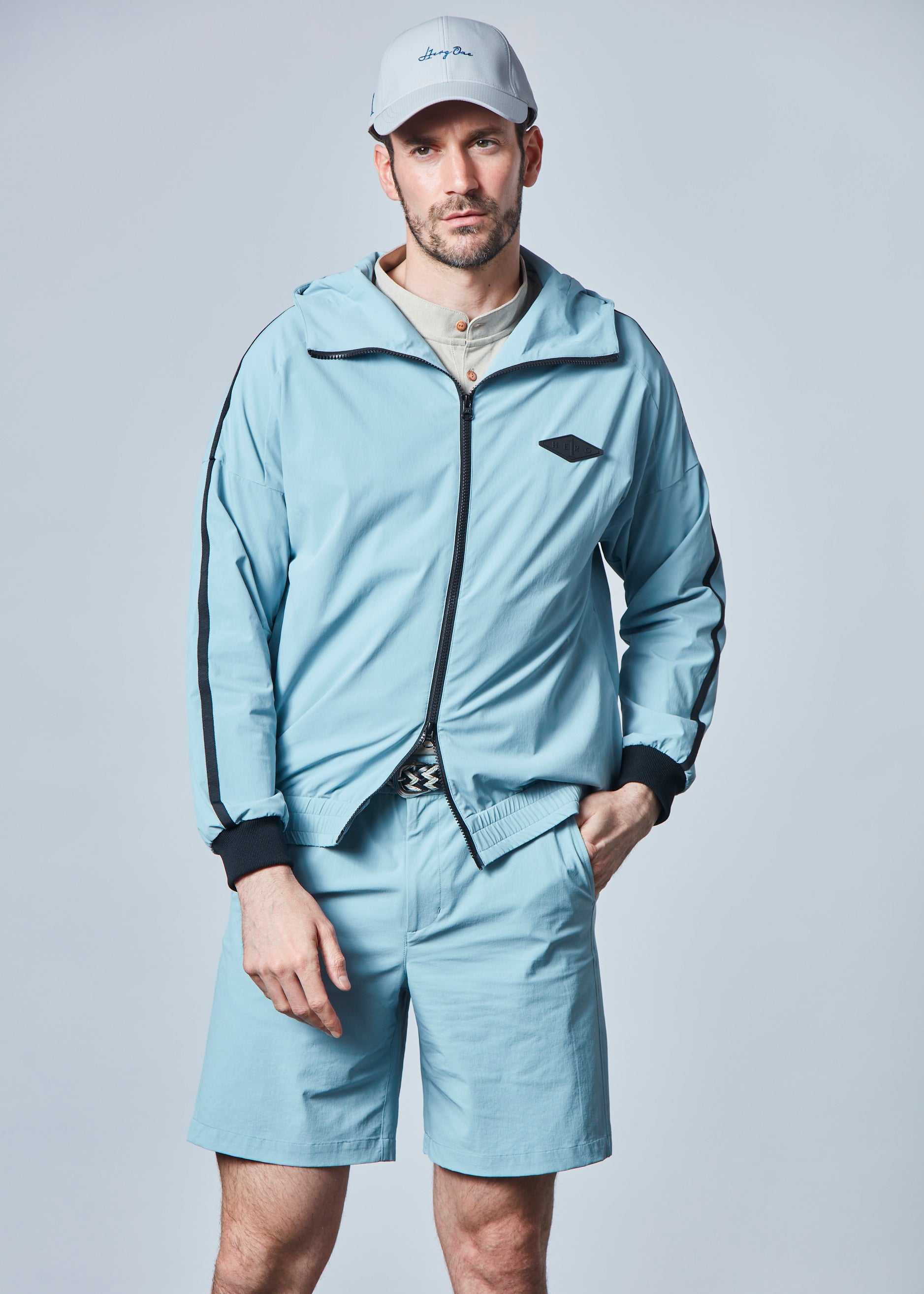 【NEW】ストレッチナイロンラインフーディジップアップ