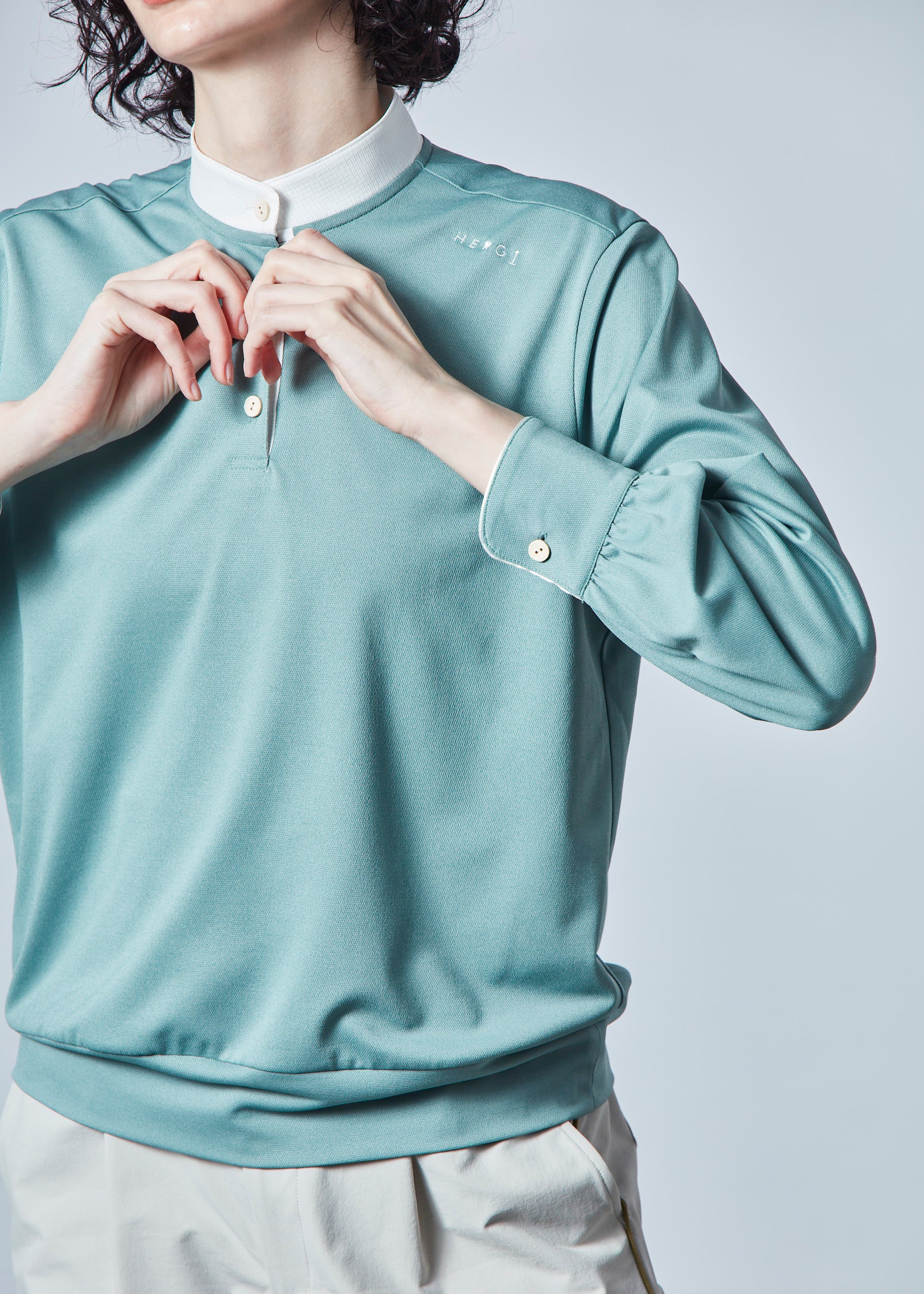 【NEW】スタンドカラーピケポロブラウス