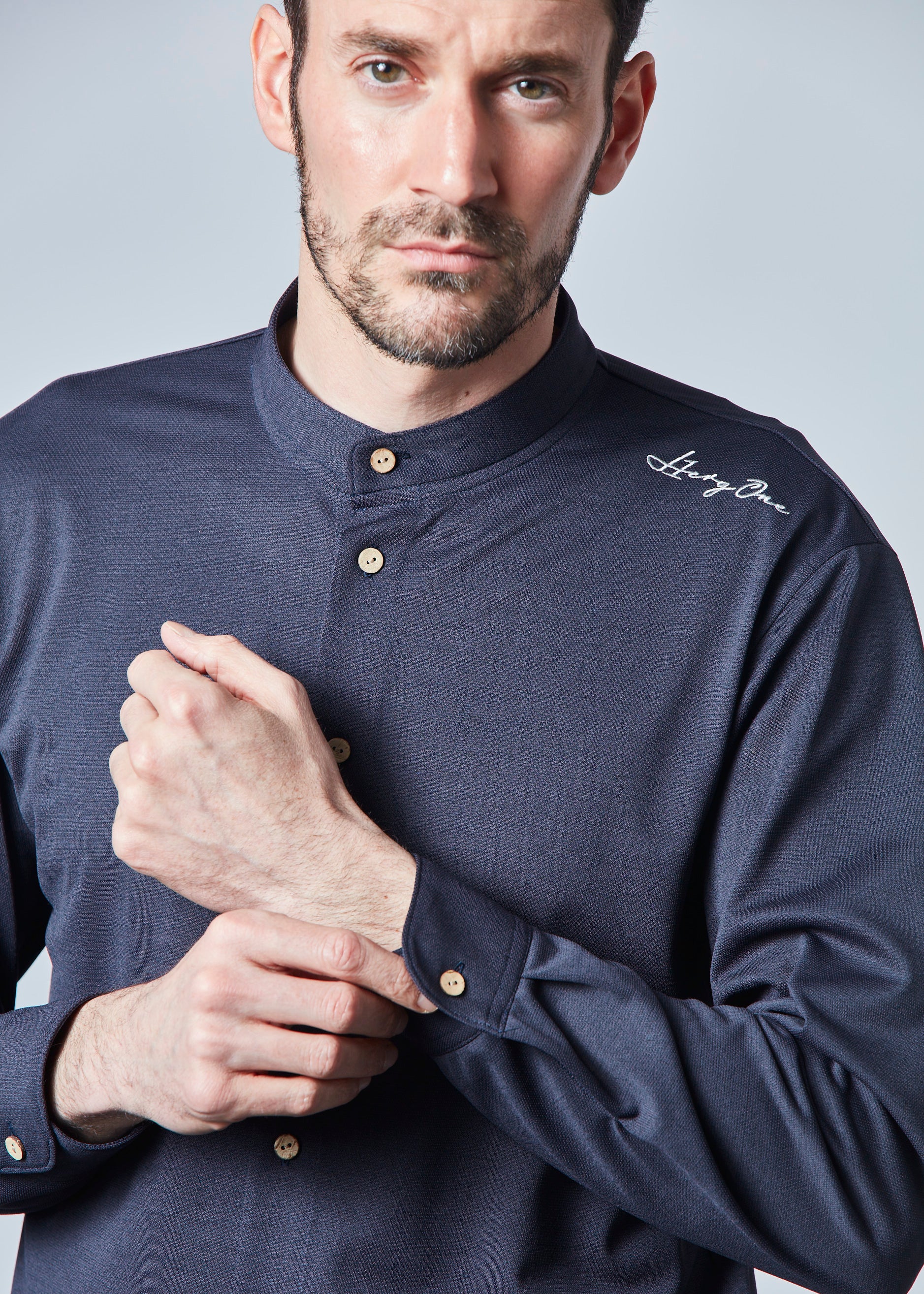 【NEW】スタンドカラー長袖シャツ