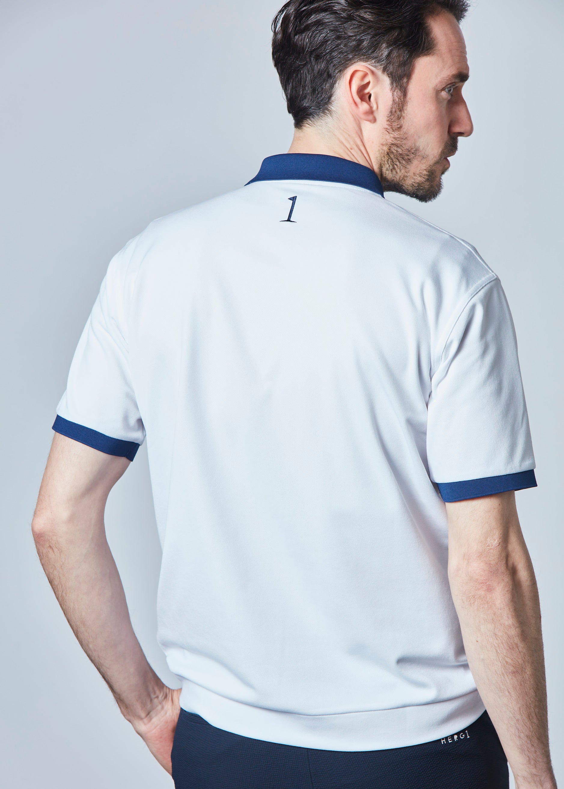 【NEW】エクスクルーシブホワイトモジュラーポロ