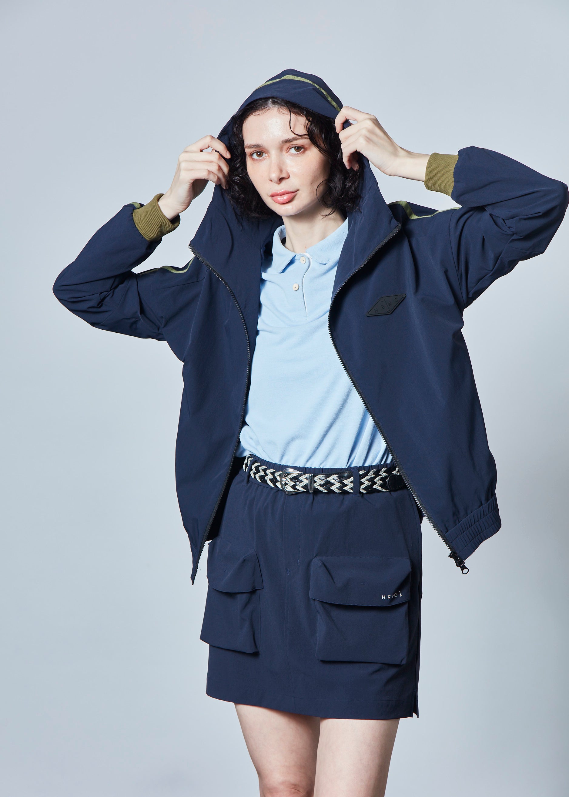 【NEW】ストレッチナイロンラインフーディジップアップ