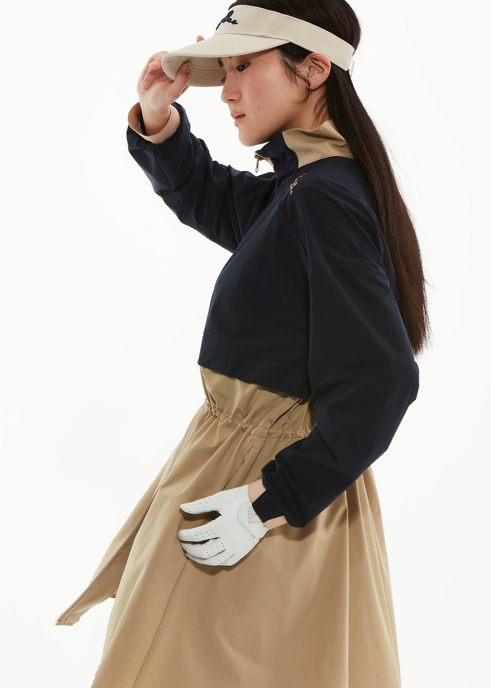 WINDPROOF & PACKABLE ONE-PIECE COAT