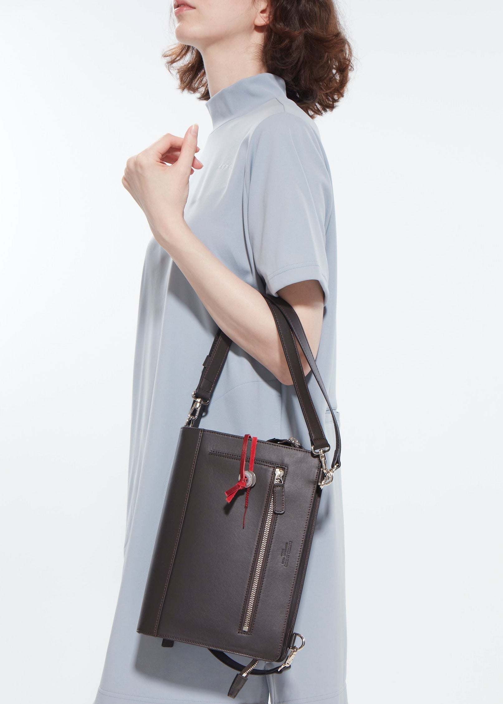 4WAY LEATHER VERTICAL BAG