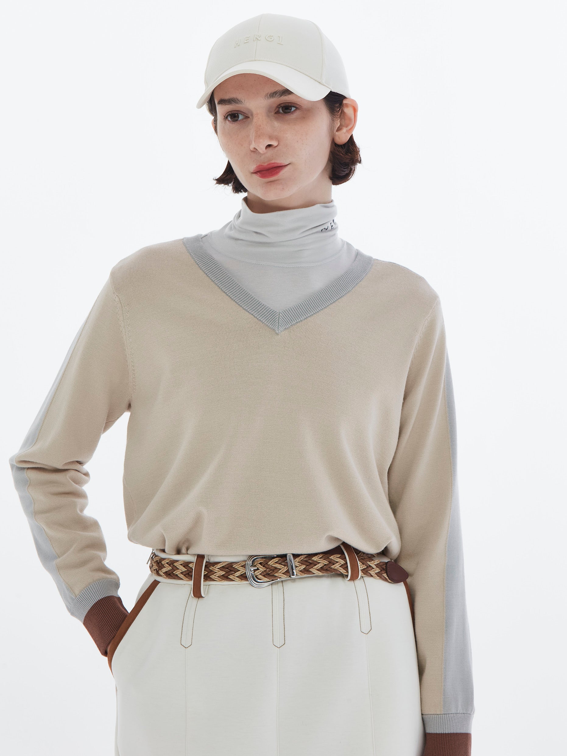 【NEW】Vネックウィンドプルーフセーター・ウィメンズ