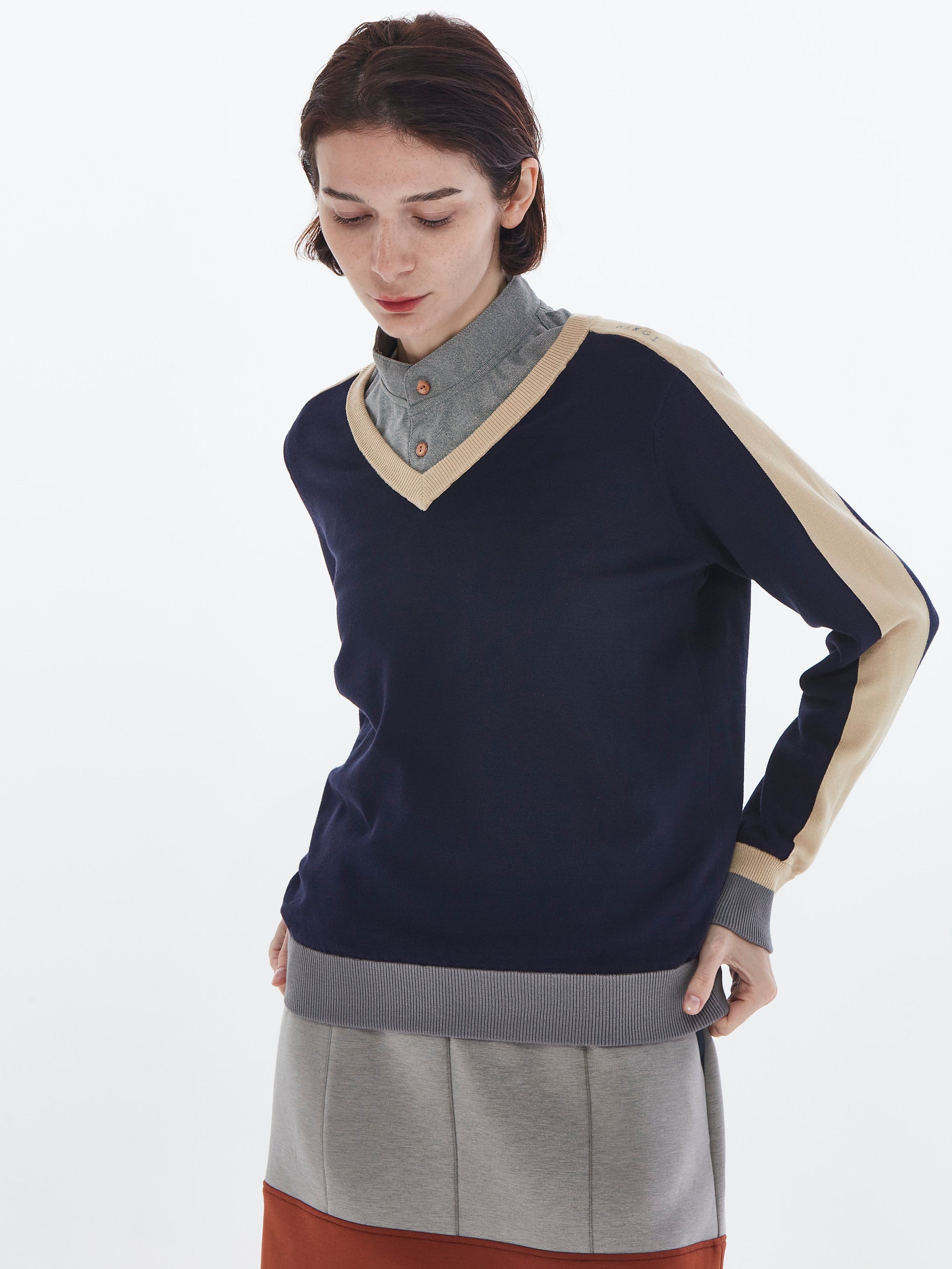 【NEW】Vネックウィンドプルーフセーター・ウィメンズ