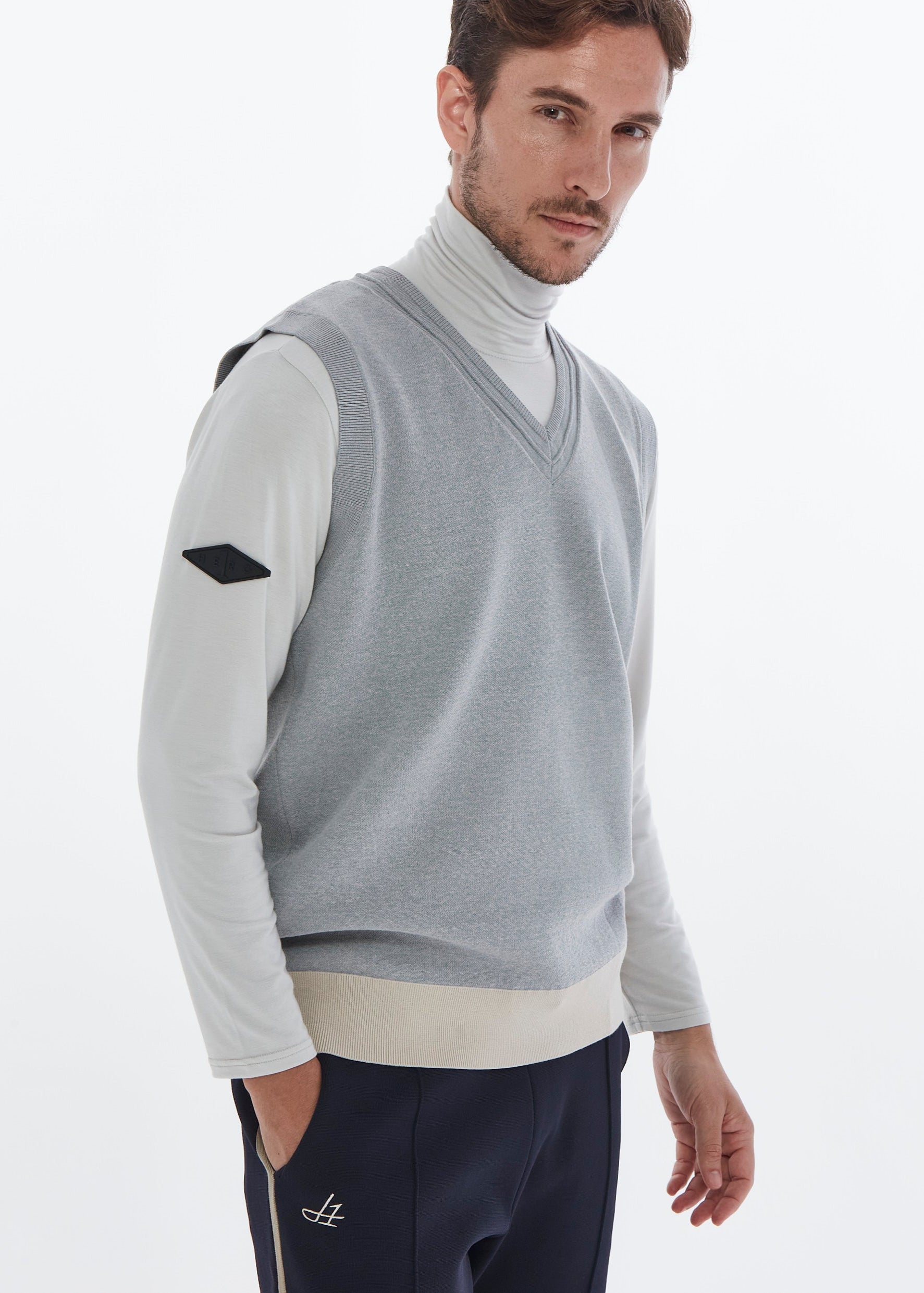 【NEW】ジャカードニットベスト・メンズ