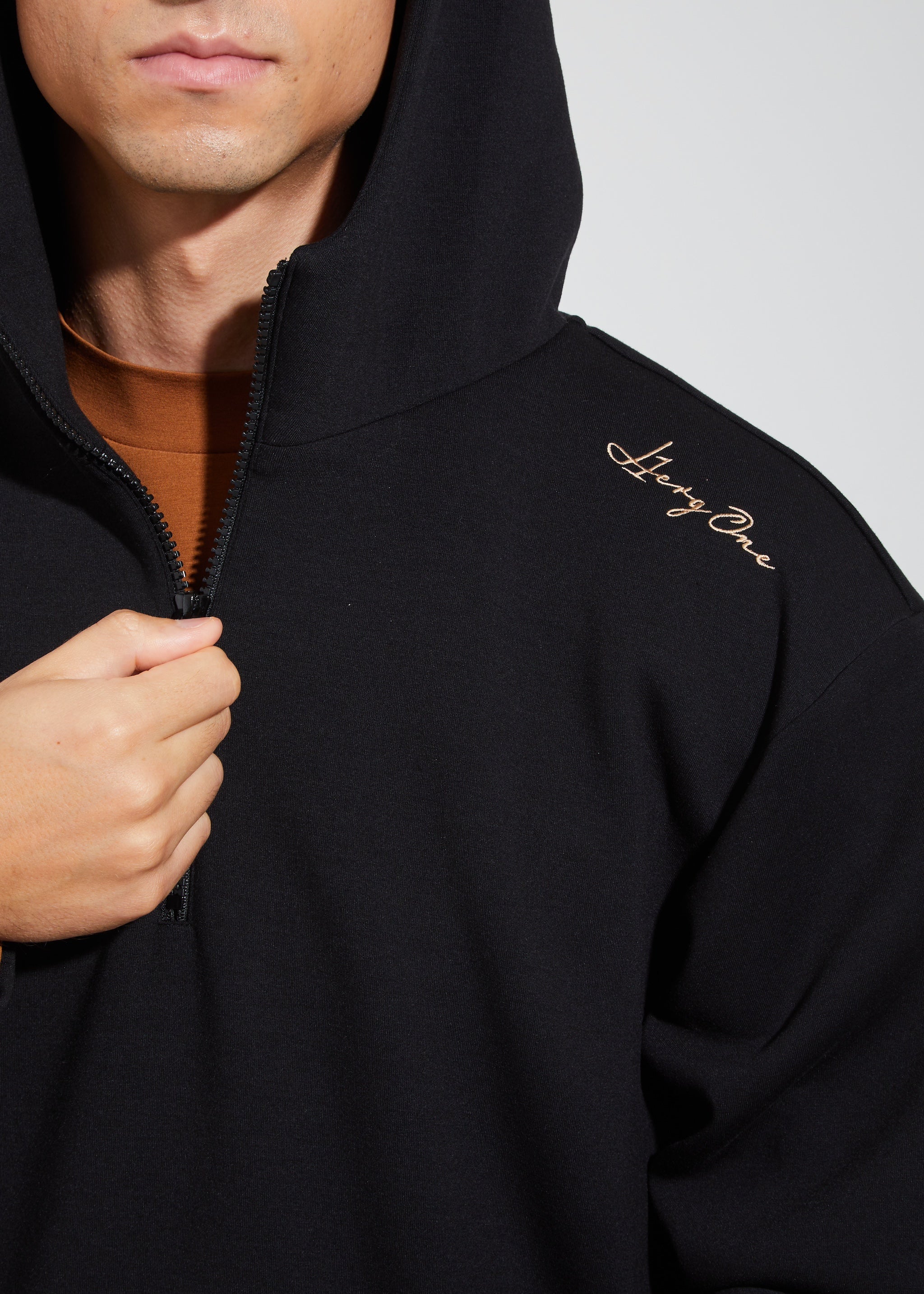 ハーフジップフーディ・メンズ