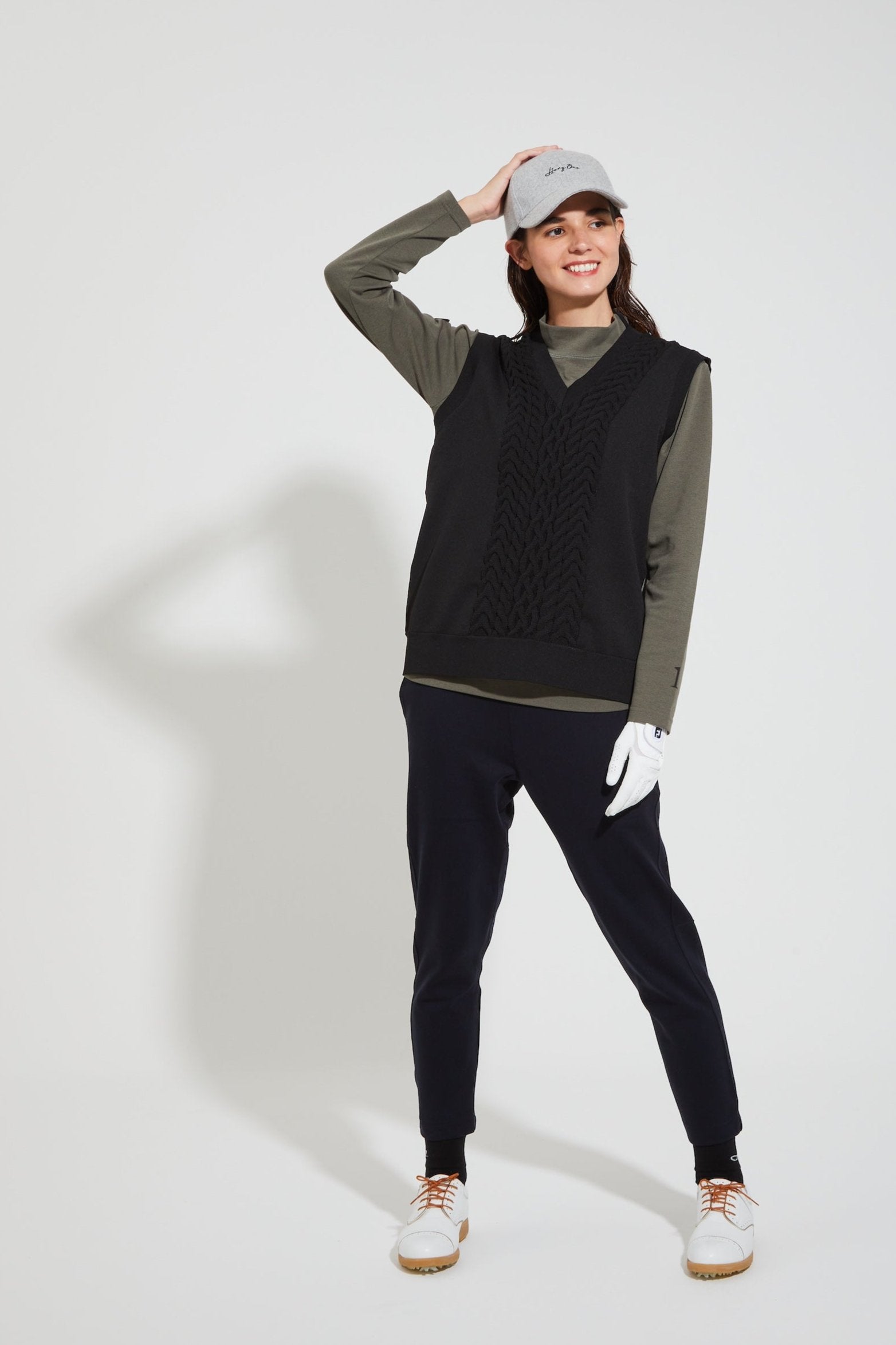 ケーブルニットベスト・ユニセックス