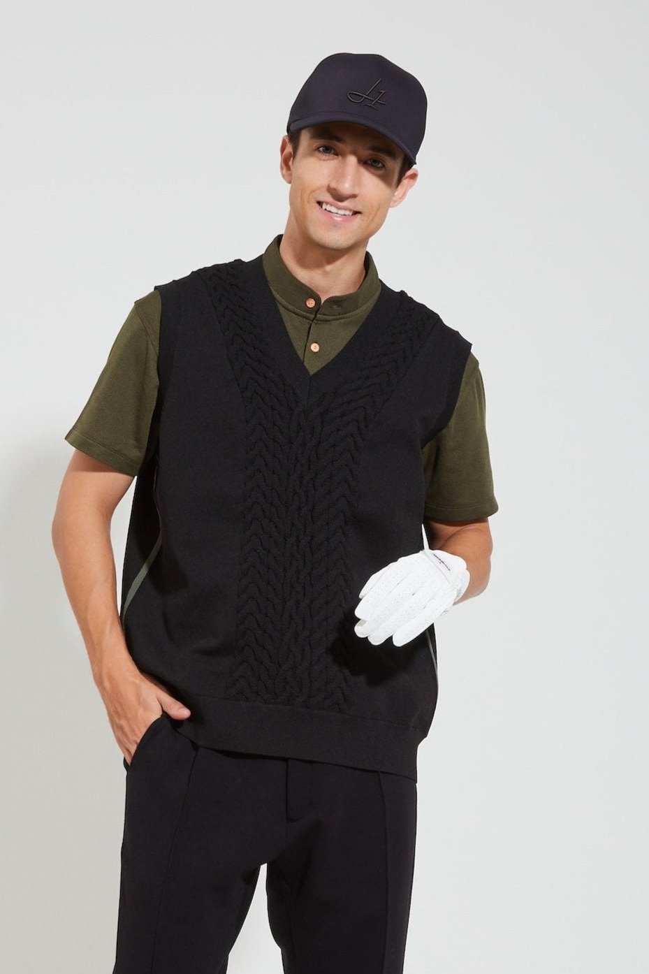 ケーブルニットベスト・ユニセックス