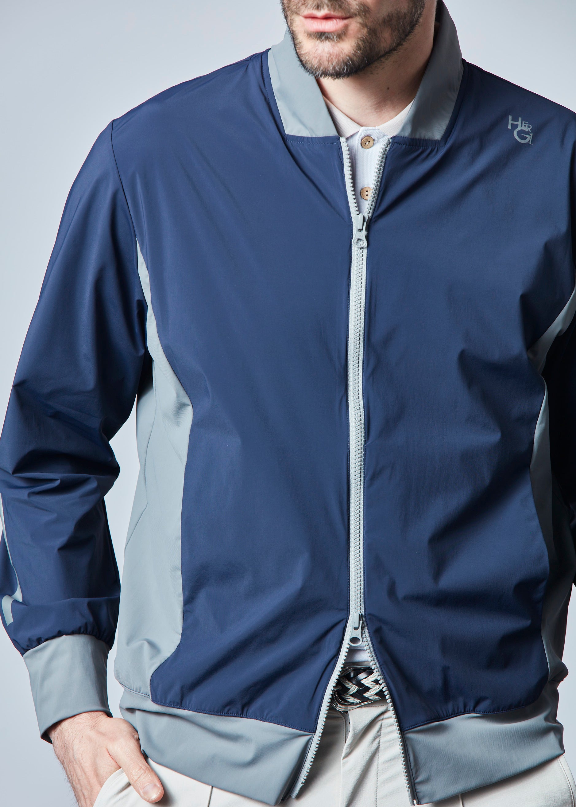 【先行予約・NEW】パッカブルコンパクトナイロンストレッチブルゾン