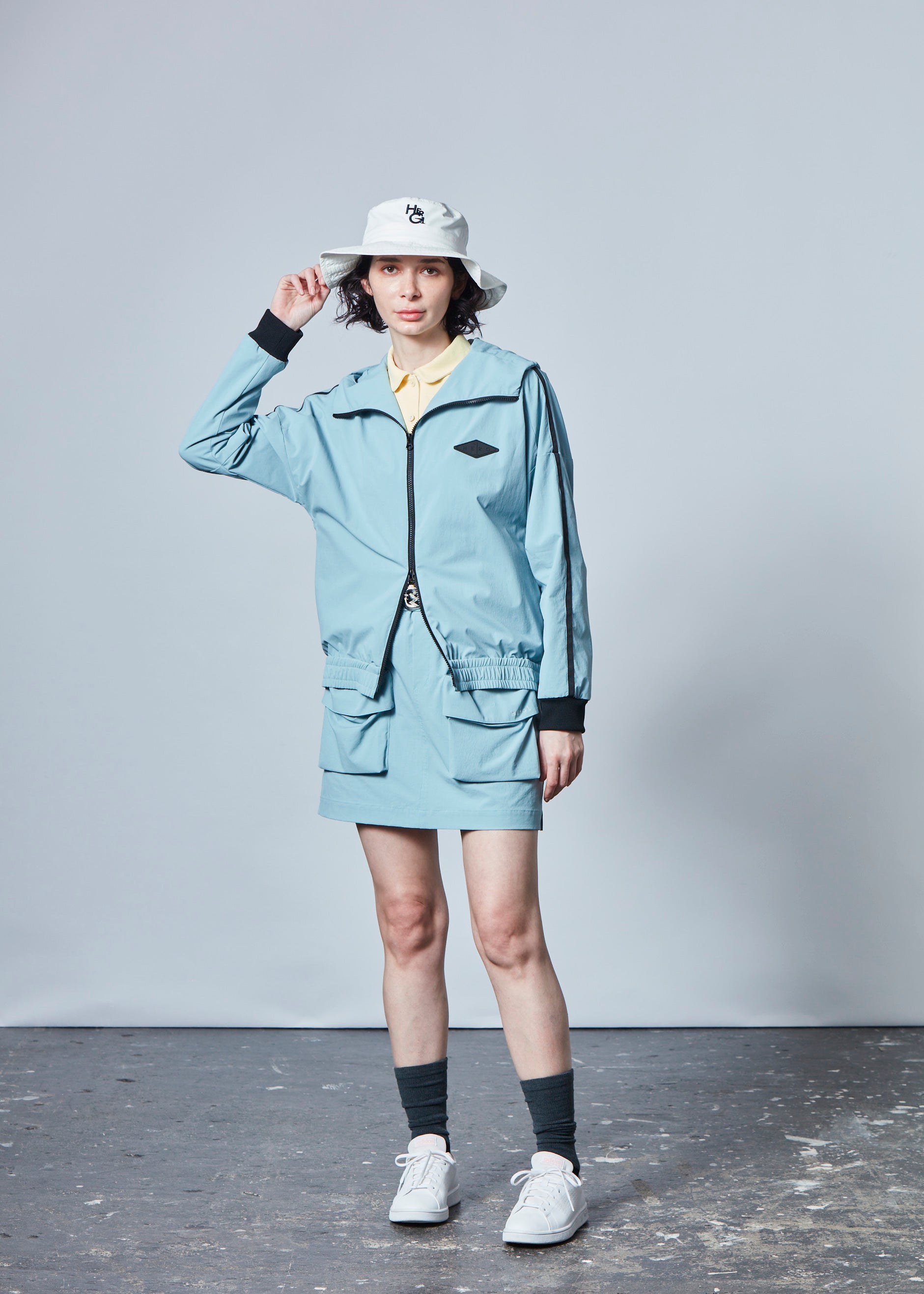 【NEW】ストレッチナイロンラインフーディジップアップ