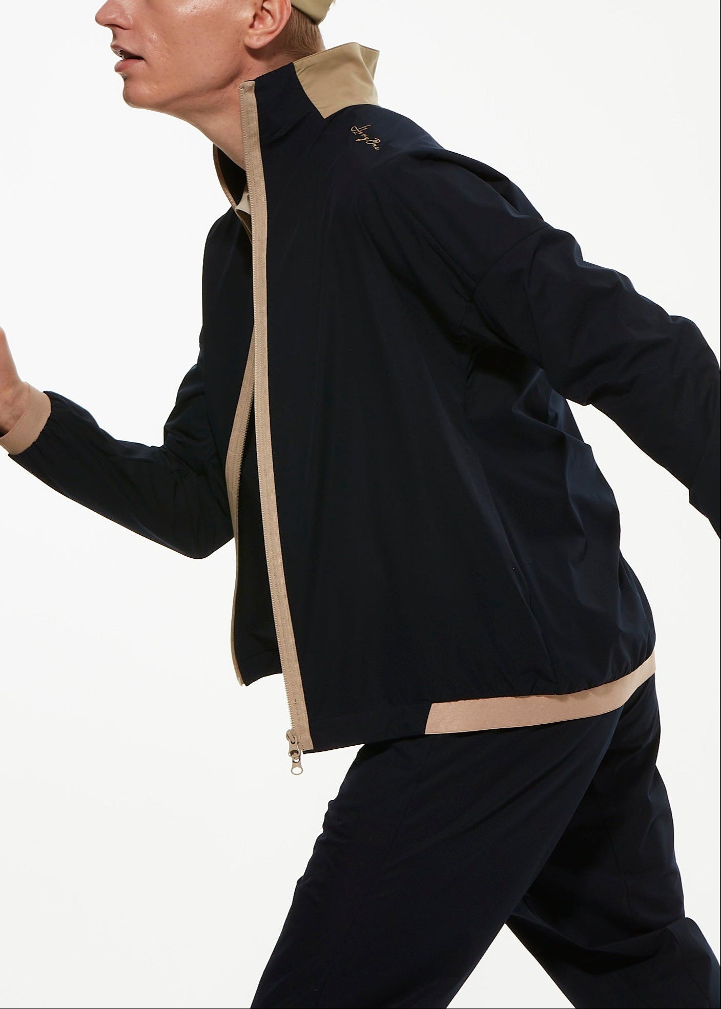 MENS WINDPROOF ＆ PACKABLE JACKET