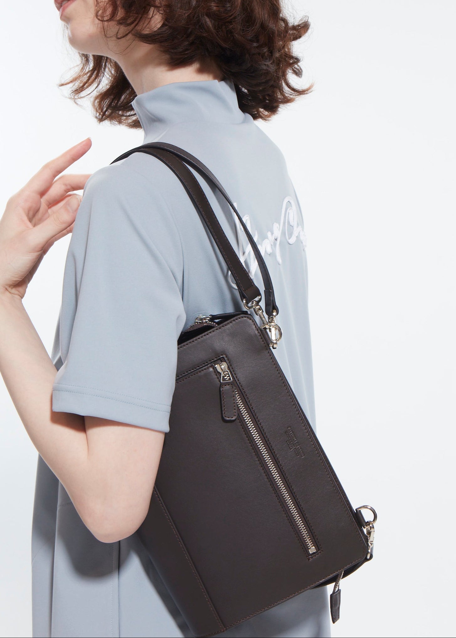 4WAY LEATHER VERTICAL BAG